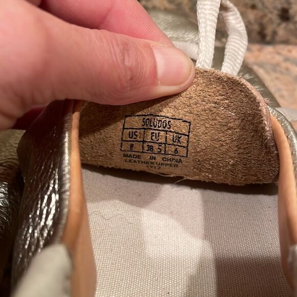 Soludos woman’s gold sparkly tennis shoes - Picture 11 of 14